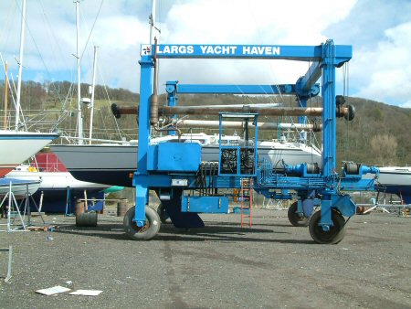 Sea Dreamer on the travel hoist